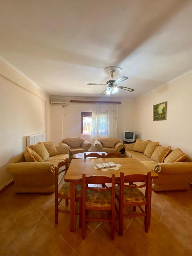 Family Apartments ซารานเดอ ภายนอก รูปภาพ